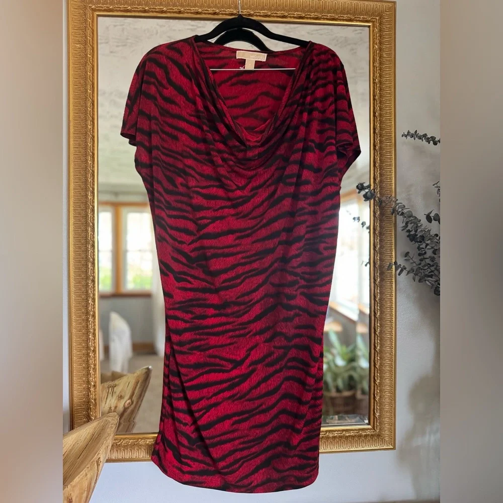 🔥MICHAEL Michael Kors Red & Black Animal Print Dress 🔥 City Chic Date Night
